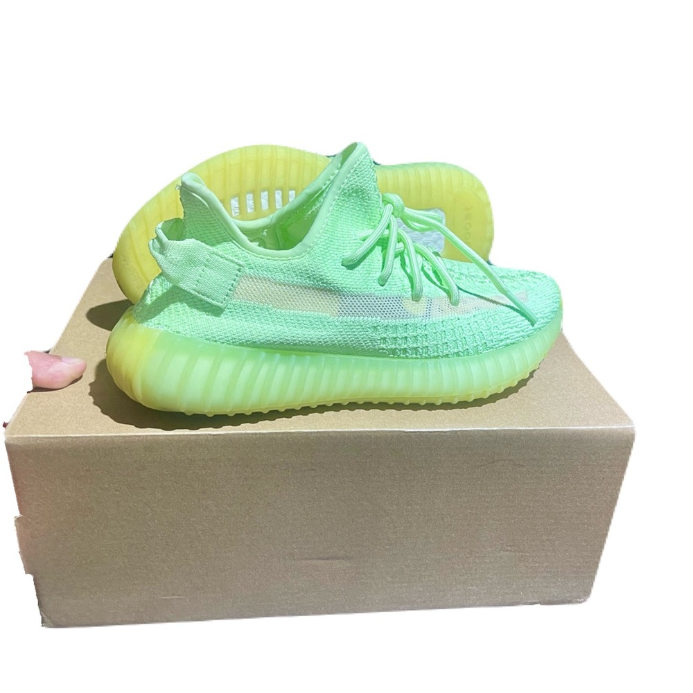 Yeezy GLOW ๐ฅ - Picture 3 of 5